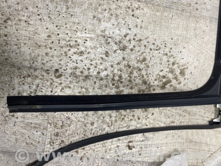 ФОТО Уплотнительная резинка боковой двери для Porsche Cayenne II 958 E2/92A (10-14) Київ