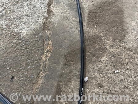 ФОТО Уплотнитель стекла двери для Subaru Crosstrek 3 GU (2022-) Київ