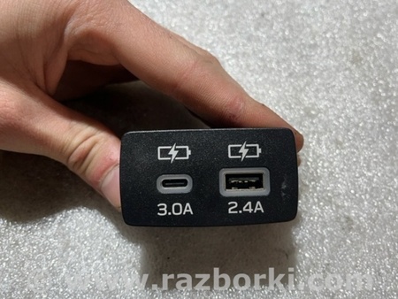 ФОТО Зарядное гнездо для Subaru Crosstrek 3 GU (2022-) Київ