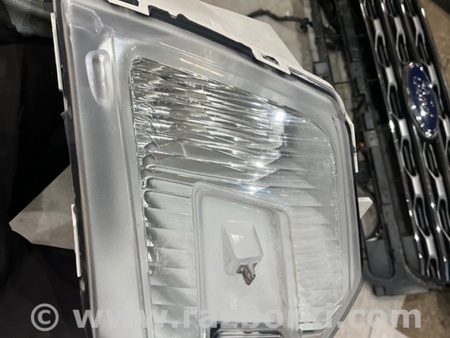 ФОТО Фара противотуманная для Ford Explorer V U502 (10-19) Київ