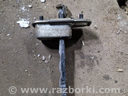 ФОТО Ограничитель двери задний правый для Hyundai ix35 I LM/EL Tucson (10-17) Київ