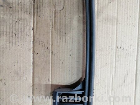 ФОТО Направляющая стекла передняя левая для Hyundai ix35 I LM/EL Tucson (10-17) Київ