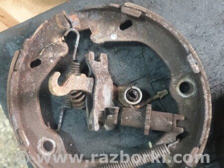 ФОТО Колодки ручника задние правые для Hyundai ix35 I LM/EL Tucson (10-17) Київ