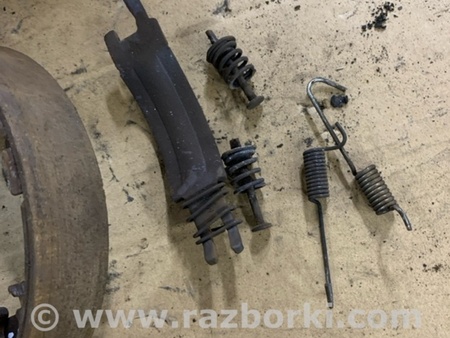 ФОТО Колодки ручника задние правые для Hyundai ix35 I LM/EL Tucson (10-17) Київ