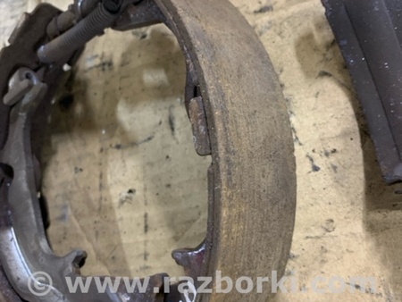 ФОТО Колодки ручника задние правые для Hyundai ix35 I LM/EL Tucson (10-17) Київ