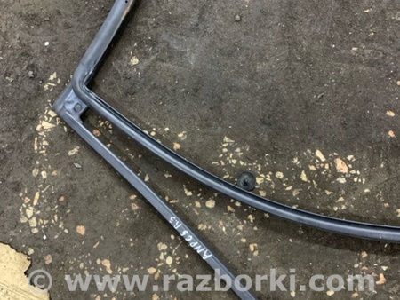 ФОТО Уплотнительная резинка задняя правая для Hyundai ix35 I LM/EL Tucson (10-17) Київ