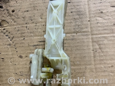 ФОТО Кронштейн ручки дверной задний правый для Hyundai ix35 I LM/EL Tucson (10-17) Київ