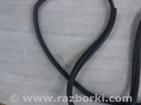 ФОТО Уплотнительная резинка задняя левая для Subaru Legacy IV BL/BP (03-09) Київ