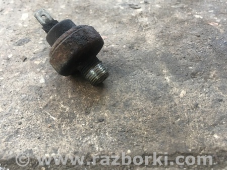 ФОТО Датчик давления масла для Subaru Legacy IV BL/BP (03-09) Київ