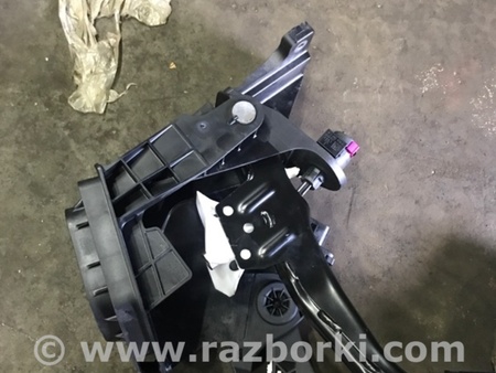 ФОТО Кронштейн кузова для Porsche Macan I 95B +FL (13-18) Київ