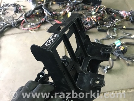 ФОТО Кронштейн кузова для Porsche Macan I 95B +FL (13-18) Київ