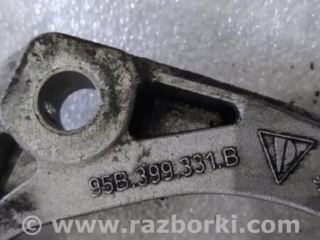 ФОТО Кронштейн для Porsche Macan I 95B +FL (13-18) Київ