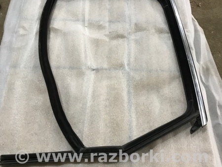 ФОТО Направляющая стекла двери для Porsche Macan I 95B +FL (13-18) Київ