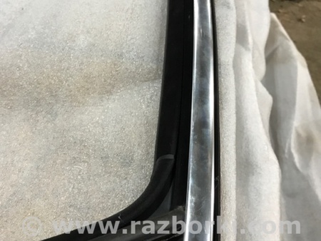 ФОТО Направляющая стекла двери для Porsche Macan I 95B +FL (13-18) Київ