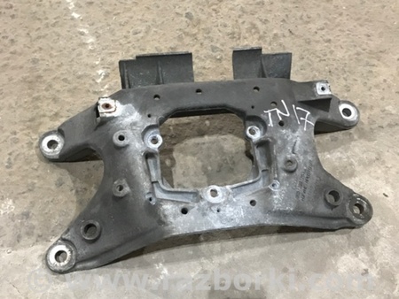 ФОТО Кронштейн для Porsche Macan I 95B +FL (13-18) Київ