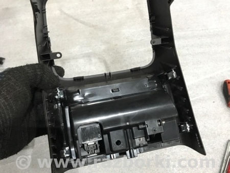 ФОТО Пепельница для Porsche Macan I 95B +FL (13-18) Київ