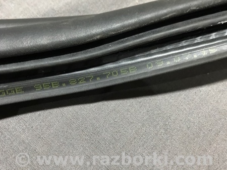 ФОТО Уплотнительная резинка для Porsche Macan I 95B +FL (13-18) Київ