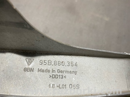 ФОТО Кронштейн для Porsche Macan I 95B +FL (13-18) Київ