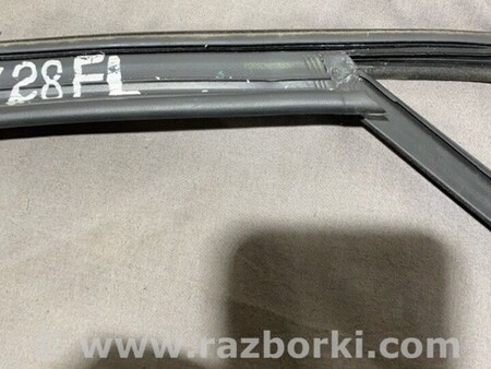 ФОТО Уплотнитель стекла двери для Porsche Macan I 95B +FL (13-18) Київ