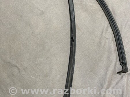 ФОТО Уплотнитель стекла двери для Porsche Macan I 95B +FL (13-18) Київ