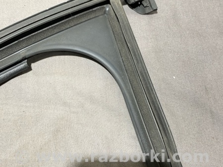 ФОТО Уплотнитель стекла двери для Porsche Macan I 95B +FL (13-18) Київ