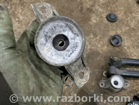 ФОТО Опора стойки для Porsche Macan I 95B +FL (13-18) Київ