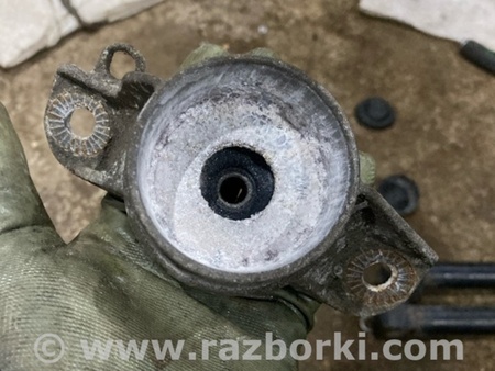 ФОТО Опора стойки для Porsche Macan I 95B +FL (13-18) Київ