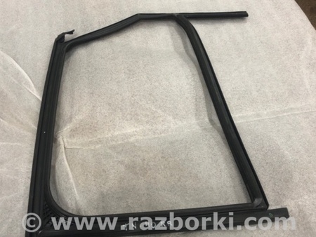ФОТО Уплотнитель стекла двери для Porsche Macan I 95B +FL (13-18) Київ