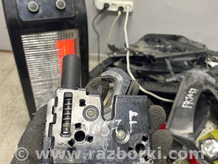 ФОТО Замок капота для Porsche Macan I 95B +FL (13-18) Київ