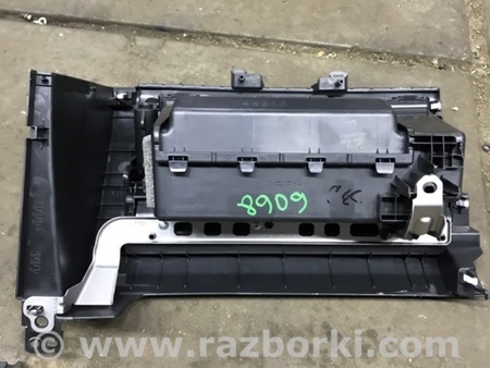 ФОТО Бардачок для Mazda 3 IV BP (2019-) Київ