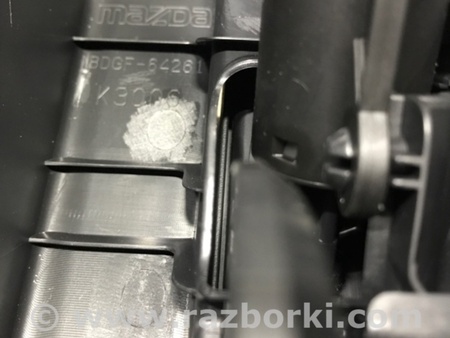 ФОТО Бардачок для Mazda 3 IV BP (2019-) Київ