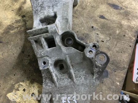 ФОТО Кронштейн для Renault Megane 3 (08-16) Київ