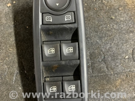 ФОТО Кнопка стеклоподъемника передняя правая для Renault Megane 3 (08-16) Київ