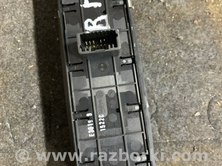 ФОТО Кнопка стеклоподъемника передняя правая для Renault Megane 3 (08-16) Київ