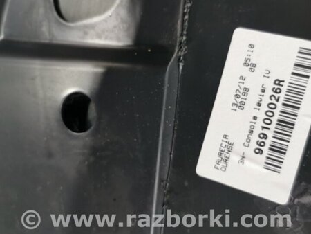 ФОТО Консоль между сидений для Renault Megane 3 (08-16) Київ