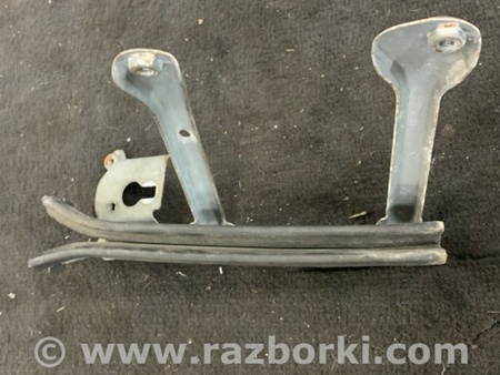 ФОТО Направляющая стекла передняя правая для Renault Megane 3 (08-16) Київ