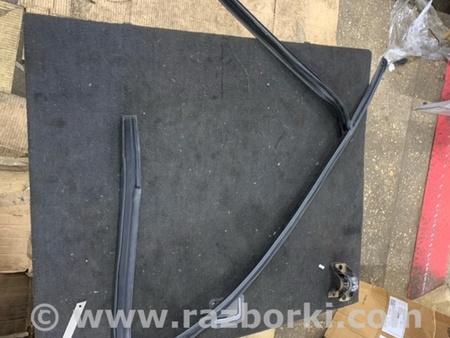 ФОТО Уплотнительная резинка передняя правая для Renault Megane 3 (08-16) Київ