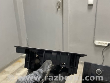 ФОТО пластик двери для Subaru Outback VI BT (2019-) Київ