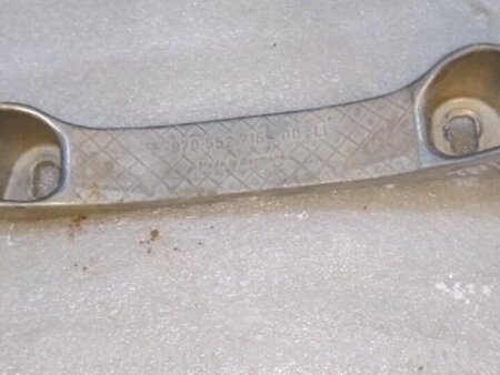 ФОТО Кронштейн для Porsche Panamera I 970 (09-16) Київ