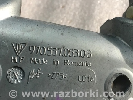 ФОТО Кронштейн для Porsche Panamera I 970 (09-16) Київ