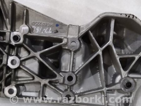 ФОТО Кронштейн двигателя для Porsche Panamera I 970 (09-16) Київ