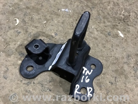 ФОТО Кронштейн для Porsche Panamera I 970 (09-16) Київ