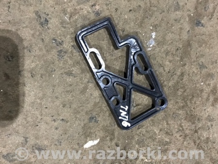 ФОТО Кронштейн для Porsche Panamera I 970 (09-16) Київ