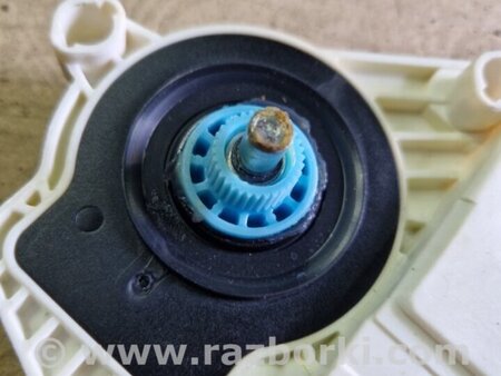 ФОТО Моторчик стеклоподьемника задний правый для Audi (Ауди) Q5 I 8R (08-17) Київ