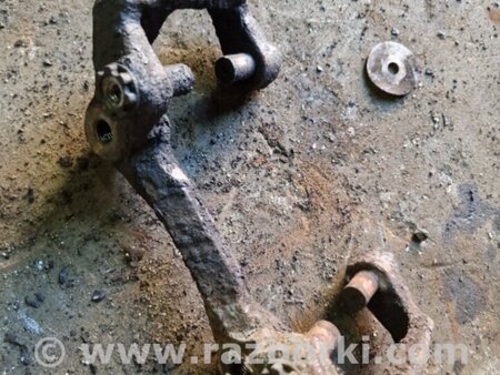 ФОТО Скоба суппорта передняя левая для Audi (Ауди) Q5 I 8R (08-17) Київ