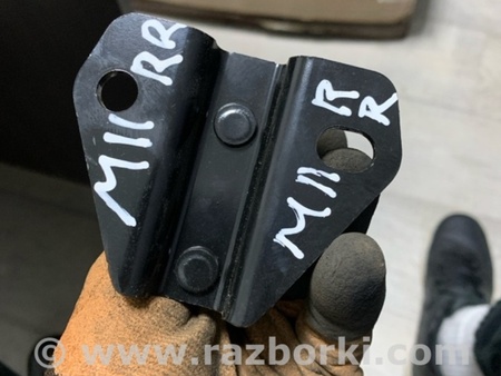 ФОТО Кронштейн задний правый для Nissan Qashqai/Roque Sport J11 (13-21) Київ