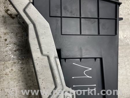 ФОТО Кронштейн подлокотника для Nissan Qashqai/Roque Sport J11 (13-21) Київ