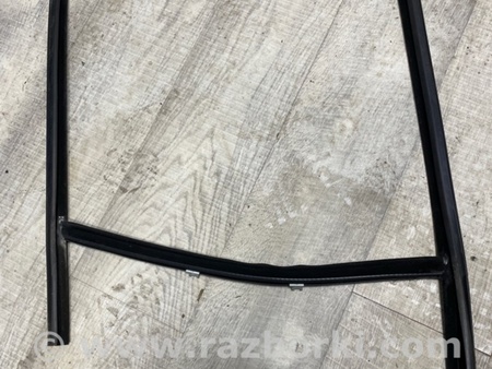 ФОТО Уплотнитель стекла двери для Land Rover Range Rover IV L405 (12-21) Київ