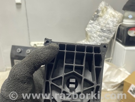 ФОТО Противооткатный упор для Land Rover Range Rover IV L405 (12-21) Київ