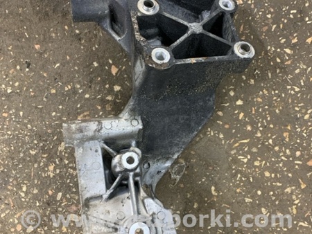 ФОТО Кронштейн для KIA Sorento 2 XM (09-14) Київ